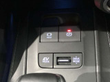 EVドライブモードで、エンジン音や排気ガスを気にすることなく走れます。早朝・深夜や屋内の駐車場などで重宝しますよ♪