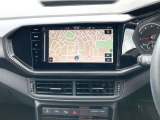 スマートフォン用アプリ[Apple CarPlay][Android Auto]対応の純正ナビ Discover Pro を装備、ラジオのほか、USB、Bluetoothハンズフリー通話にも対応。