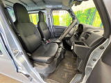 ドライバーによって運転しやすいポジションは異なり、あの車はどうなのか不安なこともありますよね。気になるお車は店頭で乗り込んでご確認いただけます♪