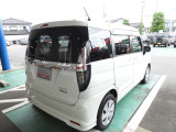 雪道ラクラク4WD☆全方位モニター付き9インチナビ☆助手席パワスラ☆ETC☆マット☆バイザー☆当社デモカー☆すぐ乗れます☆