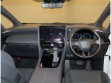 オシャレなインテリアで運転する気分も盛り上がりますよね^^