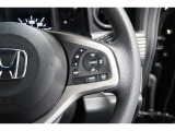 Hondaセンシングの機能のひとつ、アダプティブクルーズコントロール付!アクセルから足を離しても設定したスピードと前車との車間を保ち走行してくれます!車線維持もアシスト☆高速道路で疲労軽減ですね☆