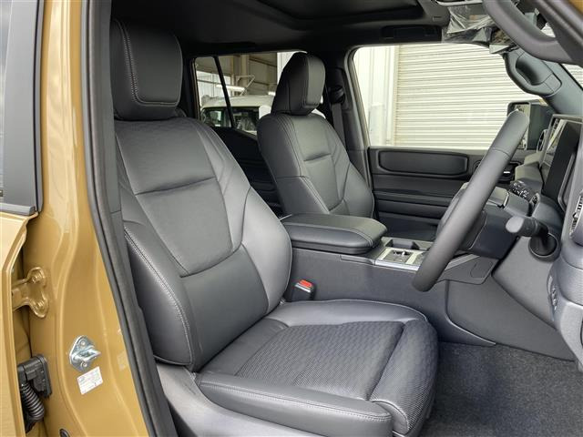 トヨタ ランドクルーザー250 2.7 VX 4WD 4WD 本革シート の中古車詳細