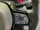 【アダプティブクルーズコントロール】高速道路での長距離走行が楽に!!自動で速度を保つクルーズコントロールが、衝突軽減システムと連携し、前方の車両を感知して車間を保つように速度調節してくれます!!