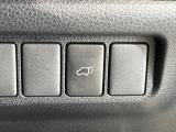 【パワーバックドア】スマートキーや運転席のボタンを押すだけでリアゲートが自動で開閉します!荷物を持っている時や、高い位置にあるバックドアを閉める際に便利な機能です♪
