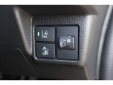 安全運転支援システムHonda SENSINGを搭載。衝突軽減ブレーキや、誤発進抑制機能、アダプティブクルーズコントロール、車線維持など複数の先進技術で安心・快適なドライブをサポートします。