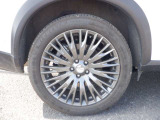 専用20インチアルミホイール(20&times;8J)、インセット:45、P.C.D:114.3(5穴)&255/45R20 101Vタイヤ