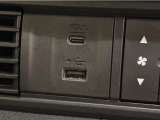 USB充電口を搭載しています!携帯電話の充電などに便利です!