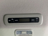 【リアオートエアコン】広い後部座席には必須の機能!風量や温度を自動で調整し前席と同様な車内環境にしてくれるリアオートエアコンを装備。夏の暑さも冬の寒さもストレスなく快適にお過ごしいただけます♪