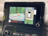 【パノラミックビューモニター】専用のカメラにより、上から見下ろしたような視点で360度クルマの周囲を確認することができます☆死角部分も確認しやすく、狭い場所での切り返しや駐車もスムーズに行えます。