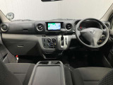 フロントガラスを大きくデザインしているので、運転席からの死角が少ない分安心して運転していただけます★