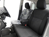納車の前にはエンジンオイル、オイルエレメント、エアクリーナー、クーラント、バッテリー、ワイパーゴムのチェックまたは交換を行います!