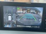 空から見ているような視点で周囲が確認できるアラウンドビューモニター、移動物を感知します。