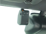 ◆ドライブレコーダー◆映像・音声などを記録する自動車用の装置です。 もしもの事故の際の記録はもちろん、旅行の際の思い出としてドライブの映像を楽しむことができます。