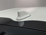 見た目もすっきり、機能的にも高感度なアンテナ仕様。