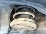 お車を安心してお乗りいただく為には、足回りの定期点検が欠かせません。サービスサポート(有償保証)では無料点検もご提供しており、安心のカーライフをお過ごしいただけるサポート体制が整っています。
