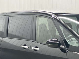 プラスチックバイザーがない分デザインもすっきり★洗車の時の窓拭きもラクラクです!