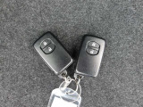 スマートキー2本付き!キーをポケットやカバンに入れておくだけでドアの施錠・開錠やエンジンスタートの操作が簡単です!