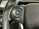 ステアリングにオーディオ操作スイッチが付いています。オーディオ画面に直接タッチしなくても操作が出来ますので、運転に集中できます。