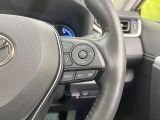 【レーダークルーズコントロール】高速道路での長距離走行が楽に!!自動で速度を保つクルーズコントロールが、衝突軽減システムと連携し、前方の車両を感知して車間を保つように速度調節してくれます!!