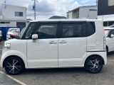 私達の強みは、車の仕入れから整備、板金塗装そして販売、さらにアフターケアまで自社で一貫して行える点にあります。これにより全ての行程に責任を持ち、お客様に信頼できるサービスを提供いたします。