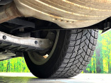 お車を安心してお乗りいただく為には、足回りの定期点検が欠かせません。サービスサポート(有償保証)では無料点検もご提供しており、安心のカーライフをお過ごしいただけるサポート体制が整っています。