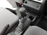 納車前に12ヶ月点検・エンジンオイル交換・ バッテリー交換・ワイパーゴム交換・キーレス、キーフリーの電池交換を実施しております。ダイハツの整備士がきっちりと点検したお車をお届けいたします!