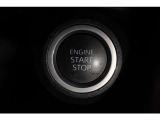 【スタートボタン】 ブレーキペダルを踏んでスタートボタンをプッシュ!