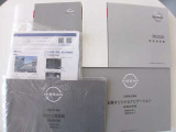 「取扱説明書」「保証書」揃ってます^^お車の操作方法や、トラブル回避方法が記載されているため、意外と役に立ちます。