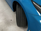 タイヤサイズは225/40R18!残り溝は5ミリ程度です!
