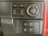 両側パワースライドドア付きだから、狭い駐車スペースなどでの 乗り降りラクラク!小さなお子さまのいるご家庭には嬉しい装備。