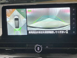 【アラウンドビューモニター】車を上から見下ろしているかのような映像で周囲の状況がひと目で確認、狭い駐車場に駐車するときも安心です♪♪障害物などがあると警告音がなりますので安心して駐車が出来ます★