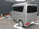 踏み間違い防止装置が付いています