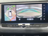 【プロパイロットパーキング】縦列駐車も車庫入れも指先だけの簡単な操作でスムースに。