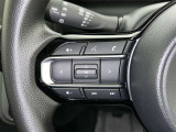ステアリングスイッチ装備!運転しながら手元でオーディオの操作などができます。