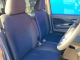 ドライバーのかたと助手席のかたが座るシートです。