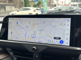 【メーカー純正ナビ】インテリアに溶け込むスタイリッシュな「専用設計」メーカーナビを装備♪視認性や操作性など基本性能にも優れ、より上質なカーライフをお楽しみいただけます。