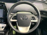 【純正革巻きステアリング】上質な革を使用することで、手にしっかり馴染みとても運転しやすいハンドルです♪