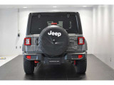 リアから見てもJeepだとすぐに分かります。
