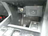 電子機器の利用ができる電源ソケットやUSB端子が備わっています。
