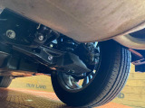 お車を安心してお乗りいただく為には、足回りの定期点検が欠かせません。サービスサポート(有償保証)では無料点検もご提供しており、安心のカーライフをお過ごしいただけるサポート体制が整っています。