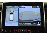 バックガイドモニターで、後方を確認しながら安心して駐車することができます。運転初心者も熟練者も必須の機能ですよ!