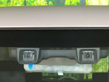 【誤発進抑制機能】駐車場でアクセルとブレーキを間違えてしまった際、ブレーキでサポート。うっかり事故の予防に役立ちます!