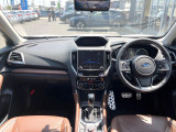 フォレスター 2.0 アドバンス 4WD 