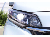 LEDヘッドライト+アクティブコーナリングライト!明るく省電力のLEDヘッドライトと、進行方向の内側を照らすLEDアクティブコーナリングライト。