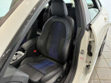 助手席になります。