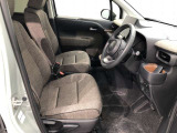 【運転席・助手席】です!実際お座りいただくのが分かりやすいと思いますので、ぜひお気軽にご来店ください♪状態もいいですよ☆