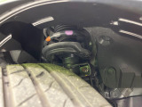 お車を安心してお乗りいただく為には、足回りの定期点検が欠かせません。サービスサポート(有償保証)では無料点検もご提供しており、安心のカーライフをお過ごしいただけるサポート体制が整っています。