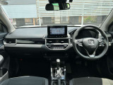 フロントガラスが大きく、ワイドな視界で運転もしやすくなるように設定されています。