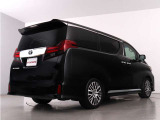 当店では、厳選された車両のみ展示しております。アルファード・ヴェルファイアに特化した専門店ならではの豊富な在庫の中から、お気に入りの一台をお探しください!